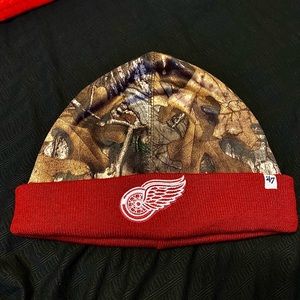 Detroit Red Wings '47 Real Tree Foxden Hat - NWOT